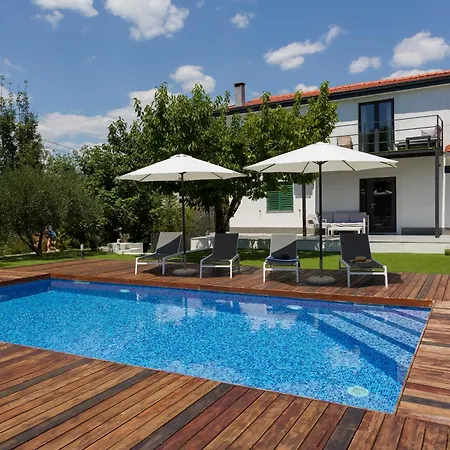 Enjoy - Private Heated Pool, Soccer, Foodbal Villa *