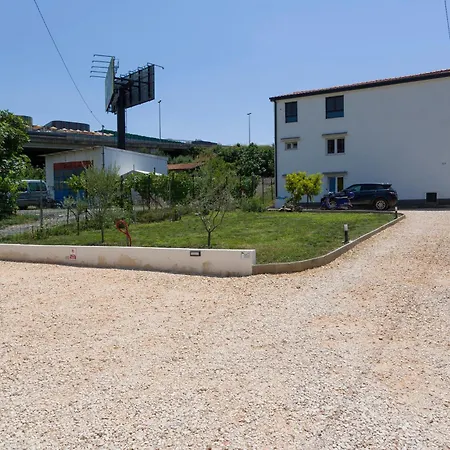 Enjoy - Private Heated Pool, Soccer, Foodbal * Split