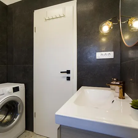 Villa Enjoy - Private Heated Pool, Soccer, Foodbal Split