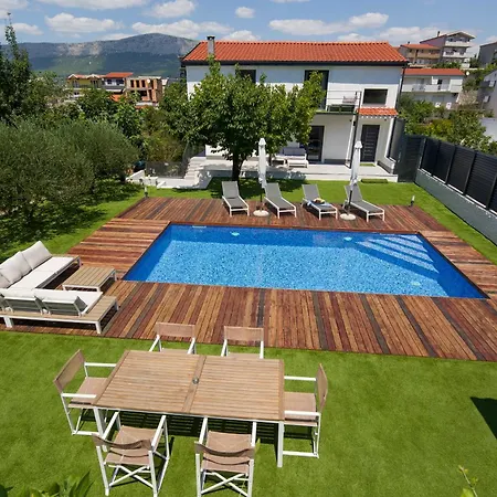 Enjoy - Private Heated Pool, Soccer, Foodbal Villa