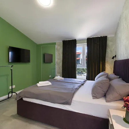 Enjoy - Private Heated Pool, Soccer, Foodbal * Split