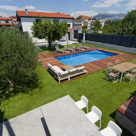 Villa Enjoy - Private Heated Pool, Soccer, Foodbal *