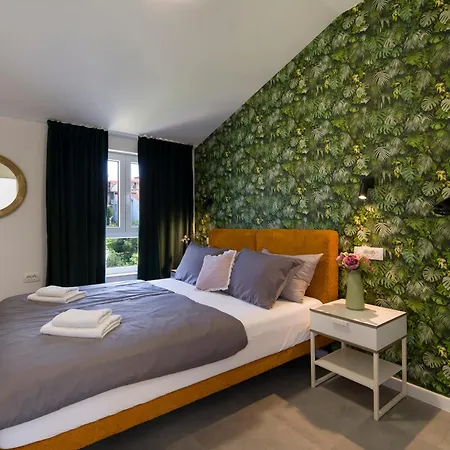 Vila Enjoy - Private Heated Pool, Soccer, Foodbal *